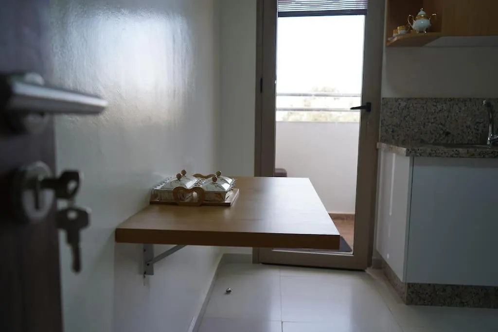 Beach View Apartment & Surf 아가디르