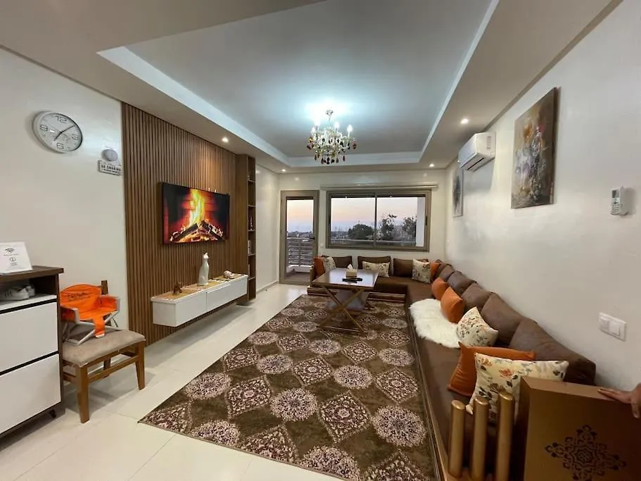 Beach View Apartment & Surf 아가디르
